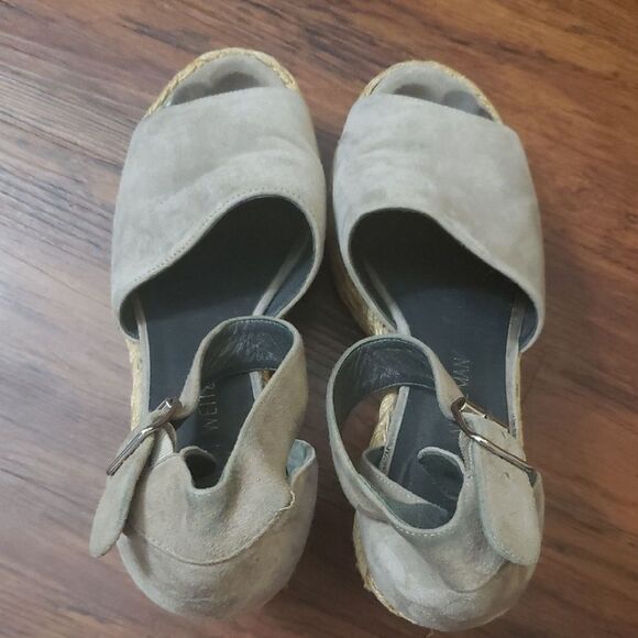 Stuart Weitzman Grey Chic Feminine Summer Suede Wedge Platform Sandals Size 7 - Picture 4 of 12